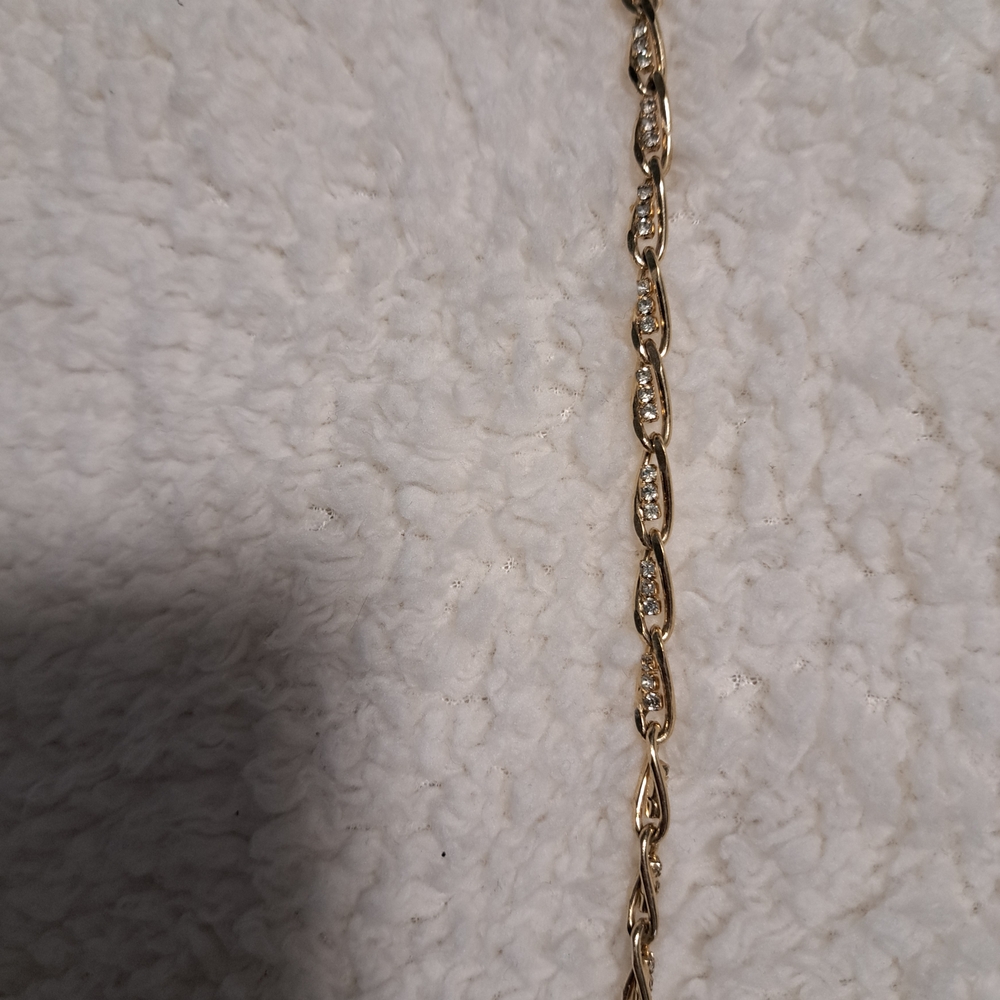 Elegant Gold Bracelet